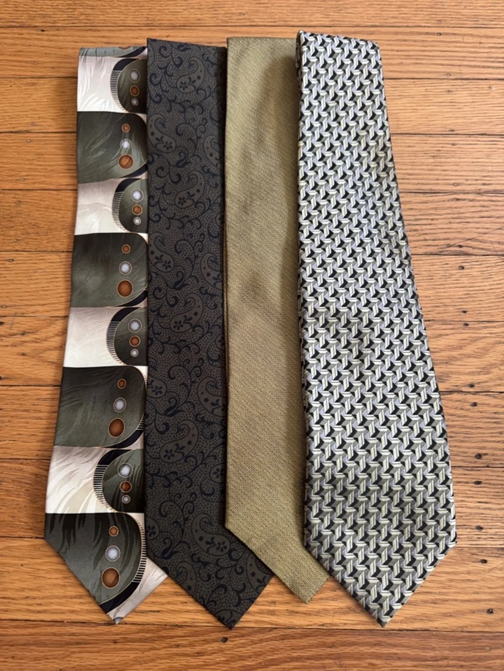 Olive Men's Tie Set
